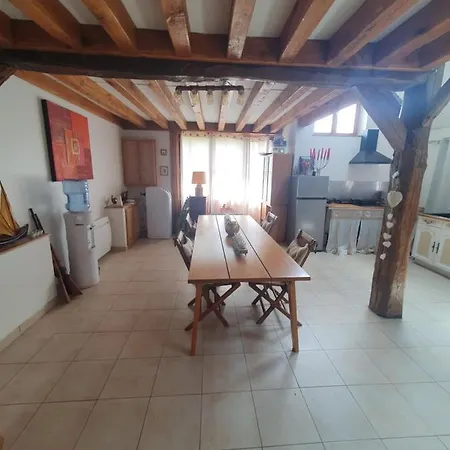 아파트 Maison Spacieuse Auteuil (Picardy)