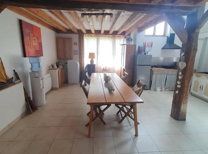 Apartament Maison Spacieuse Auteuil (Picardy)